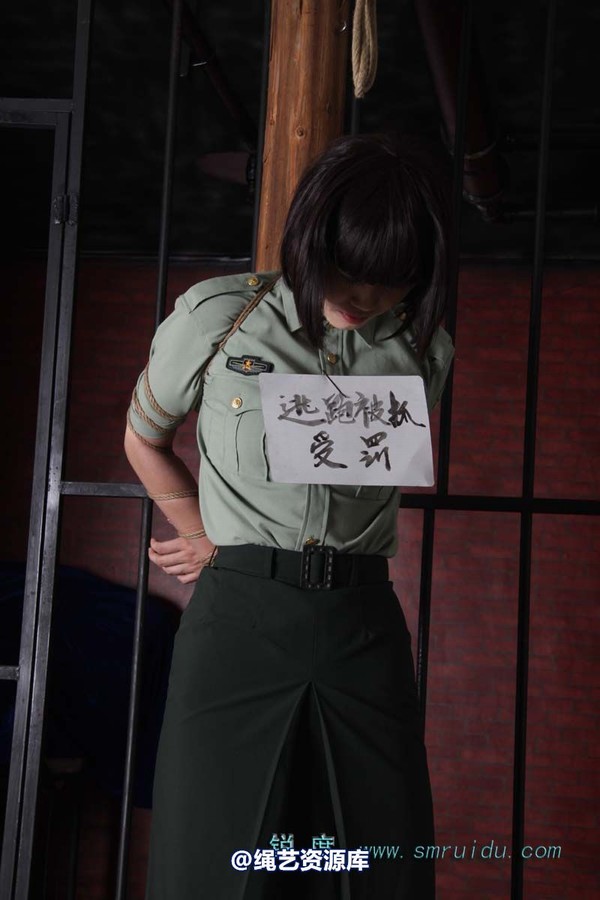 锐度主张 - 制服柱绑模特：碧菡 第 63 张图片