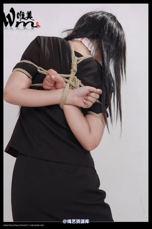唯美之家 - 2009-6-15小双空姐服 第 24 张图片