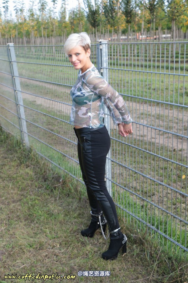 girlsinsteel - The fence problem 第 70 张图片