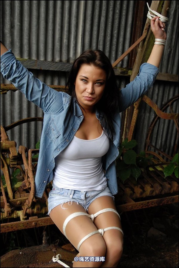 simplytied - PP in old barn 第 26 张图片