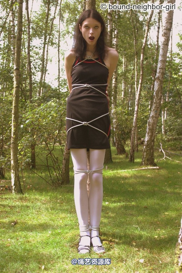 bound-neighbor-girl - Tanja - Tied up in the forest 2 第 38 张图片