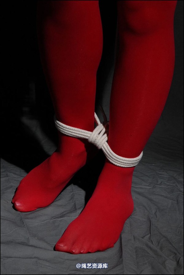 simplytied - Sophia in red 第 38 张图片