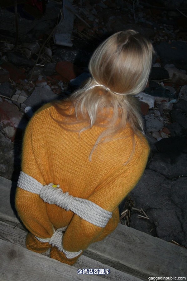 gaggedinpublic - gip006 第 13 张图片