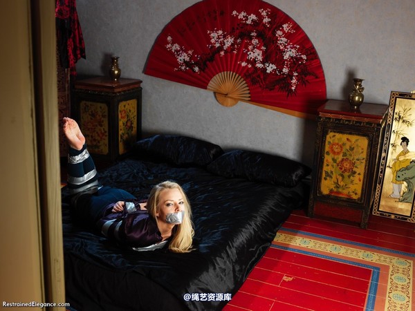 restrainedelegance - Girl Detective Taped Up Tight 第 104 张图片