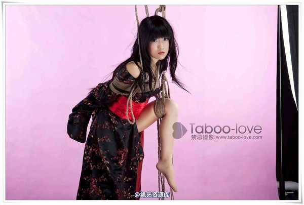 禁忌摄影 - No.013 小T �w天的初�w�� 第 15 张图片