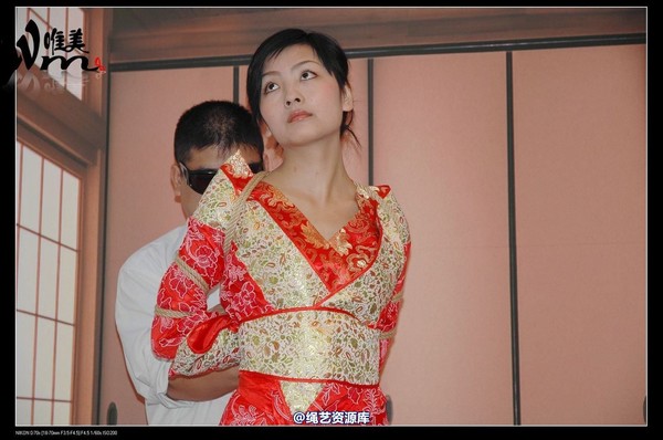 唯美之家 - 08-05-29盈盈汉服-护士装 第 7 张图片