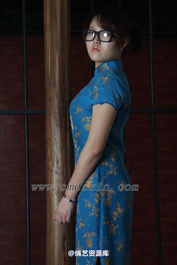 锐度主张 - 被关铁栅的女子模特：青青 第 49 张图片