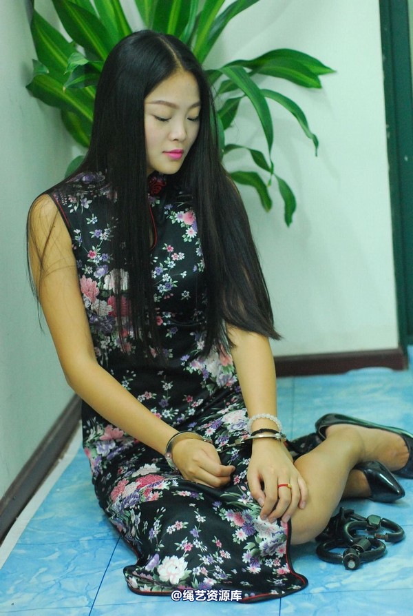唯美之家 - 新摸雅静黑旗袍 第 157 张图片