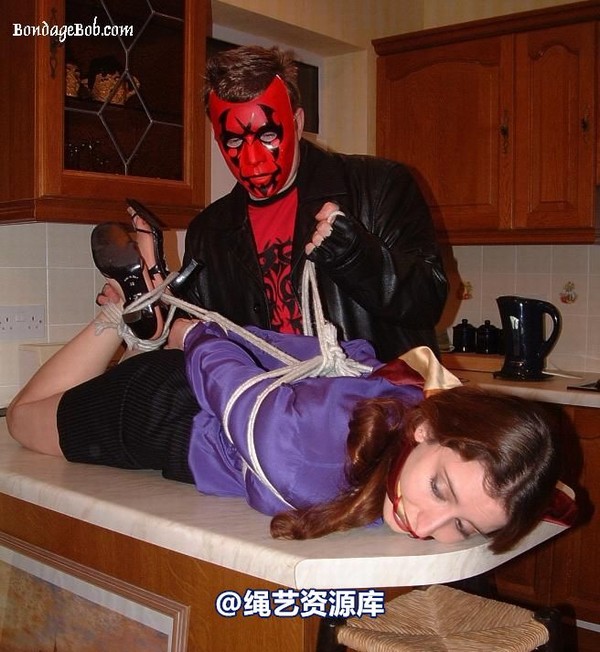 bondagebob - Jasmine De Launay The mystery intruder 4 第 4 张图片