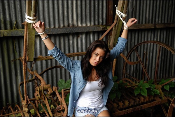 simplytied - PP in old barn 第 9 张图片