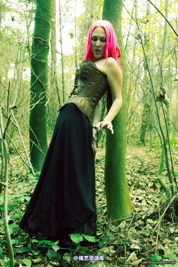 limitedaudience - 2012 elyssia cuffed in the woods 第 23 张图片