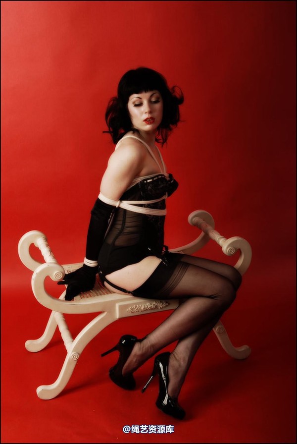 simplytied - On Red too 第 7 张图片
