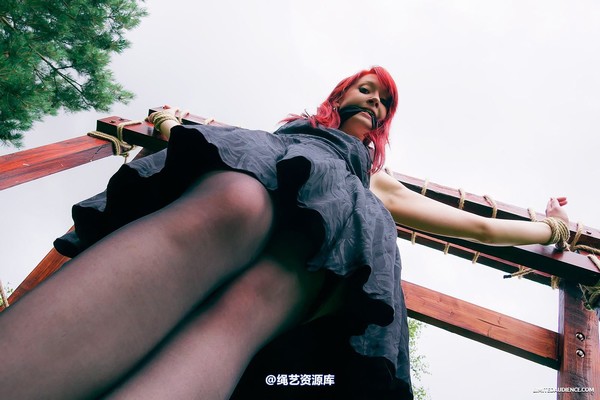 limitedaudience - 2013 syrah lee experiencing the cross 第 31 张图片