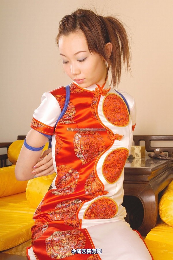 丽柜美束 - 2005-07-23 第 15 张图片