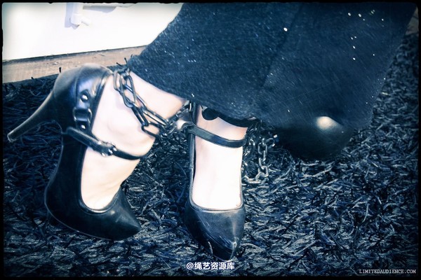 limitedaudience - 2013 elyssia in stocks 2 第 34 张图片