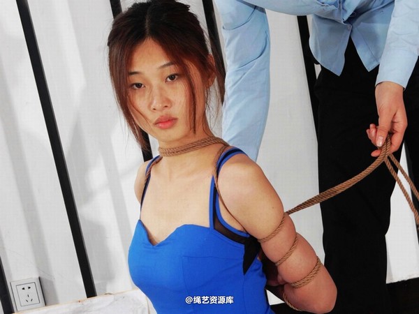 mj影视 - 倾心 前凸后翘的性感黑丝女犯-2013-03-26 第 188 张图片