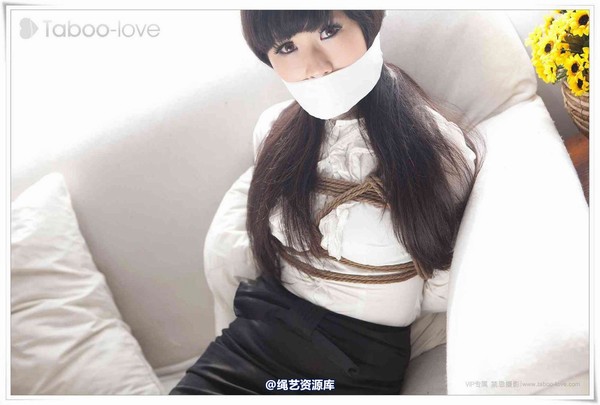 禁忌摄影 - No.083 Yuko 职业女性之气质束缚 第 22 张图片