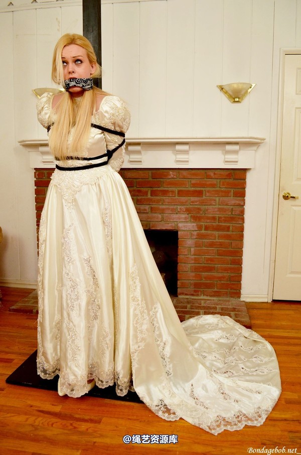 bondagebob - Martina Warren Bride 第 159 张图片
