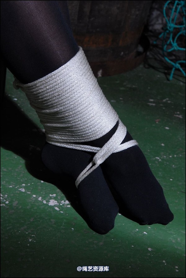 simplytied - J in black opaque 第 30 张图片