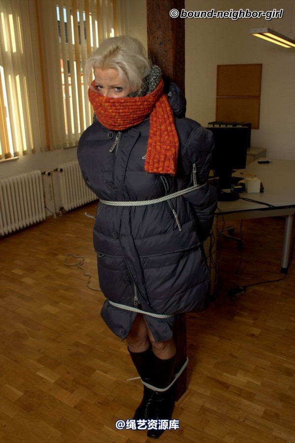 bound-neighbor-girl - Elena - Tied up at the office 第 42 张图片