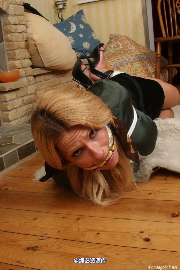 bondagebob - Goldie Totally hogtied 第 91 张图片