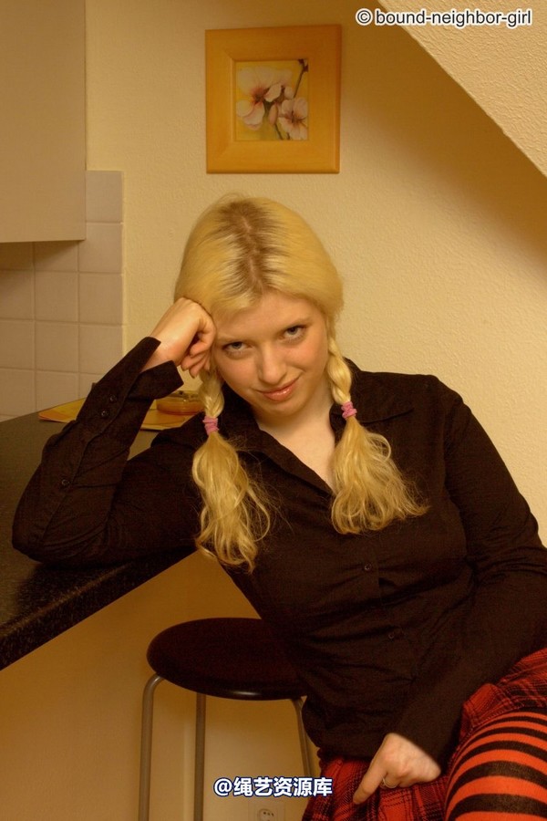 bound-neighbor-girl - Svenja - blind date with ropes 2 第 27 张图片