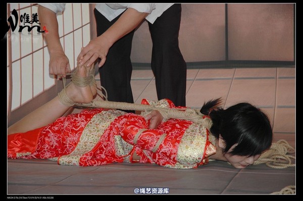 唯美之家 - 08-05-29盈盈汉服-护士装 第 232 张图片