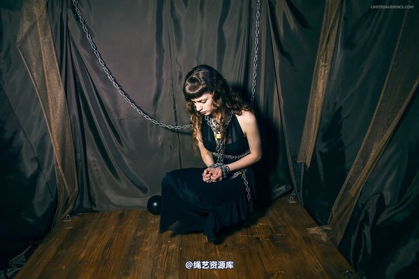 limitedaudience - 2014 fay lady in chains 第 4 张图片
