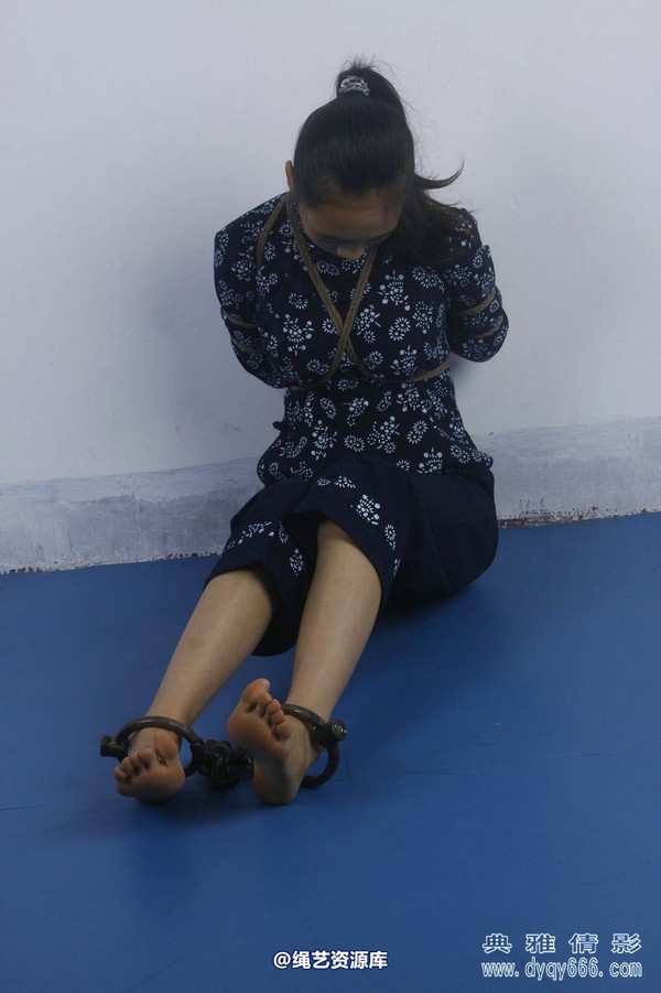 典雅倩影 - 324-女交通员被捕 第 82 张图片