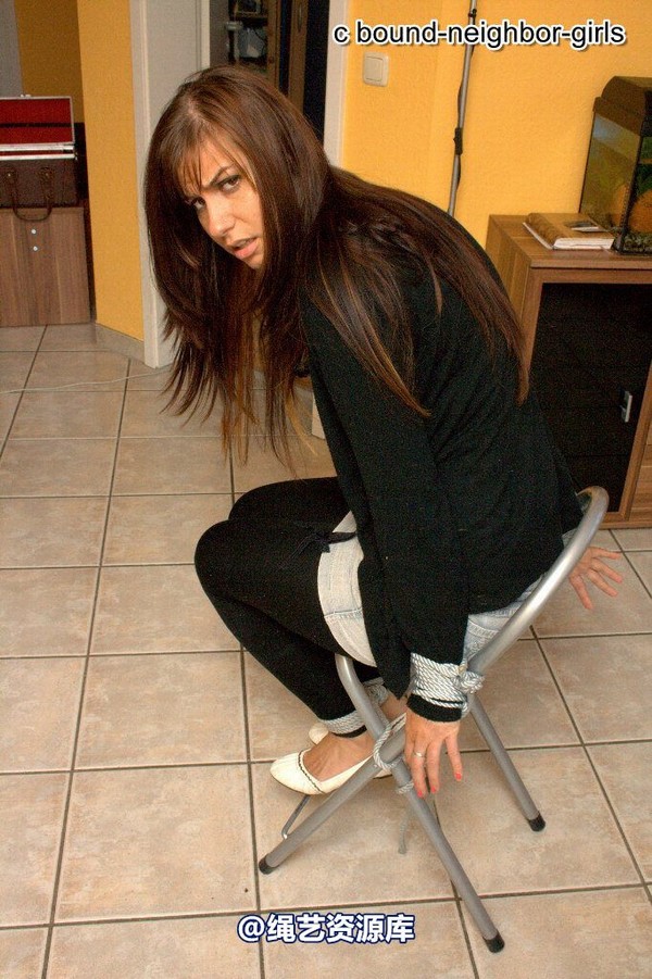 bound-neighbor-girl - Marenka + Vera - Girlfriends part 1 第 28 张图片