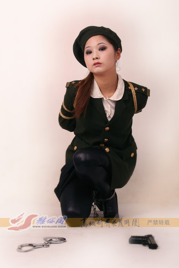 雅俗阁 - 20060422雅思警服(2) 第 23 张图片