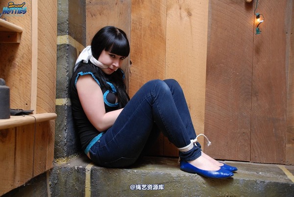 boundhotties - Britney 2 第 6 张图片