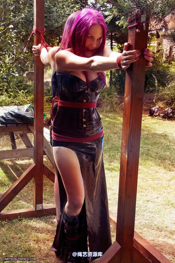 limitedaudience - 2012 elyssia violet reign two for one 3 第 10 张图片