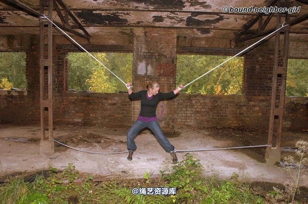 bound-neighbor-girl - Peggy - surprise in the ruins part 3 第 17 张图片