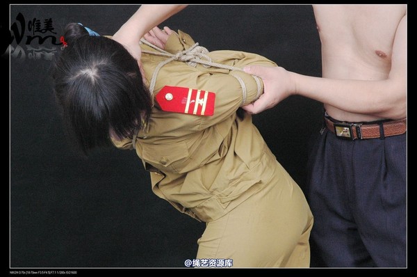 唯美之家 - 2008-08-06水柔军装 第 270 张图片