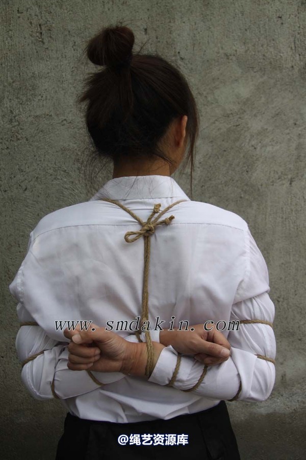 锐度主张 - 嫒柔职装五花模特：嫒柔 第 25 张图片