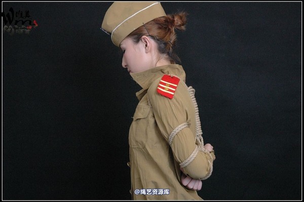 唯美之家 - 08-06-02新疆军装 第 339 张图片