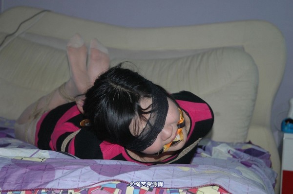 唯美之家 - 2010-12-29雪儿挣扎逃脱。 第 135 张图片