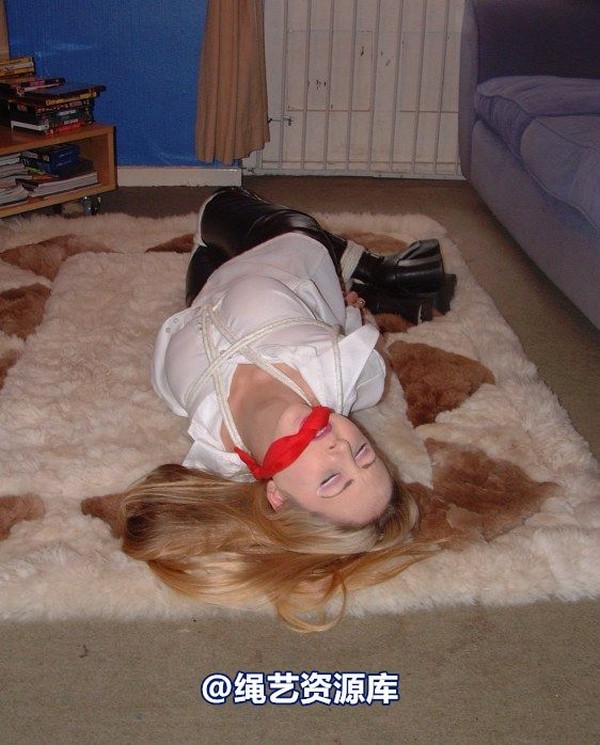 bondagebob - Chanta Rose 70s and leather hogtie 2 第 10 张图片