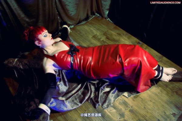 limitedaudience - 2010 raevan bound to a cross 2 第 20 张图片