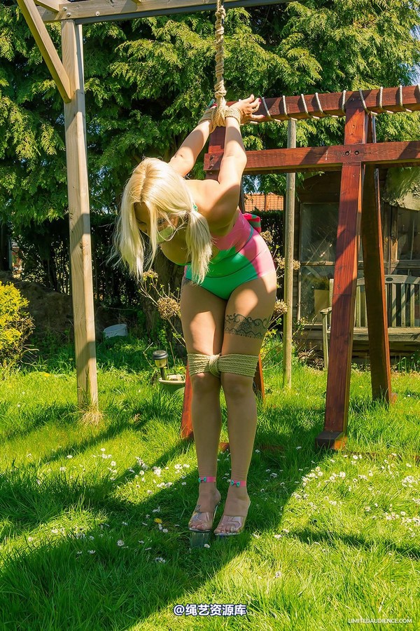 limitedaudience - 2013 elyssia latex swimsuit strappado 第 12 张图片