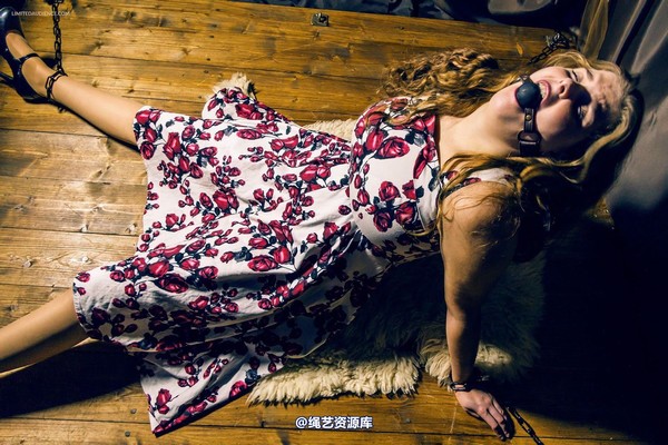 limitedaudience - 2015 alais peach spread and chained 第 35 张图片