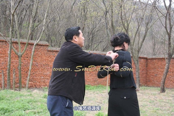 锐度主张 - 2009年第21期捆绑图（2009.4.26）3.28聚会，同好MM极限紧缚 第 55 张图片