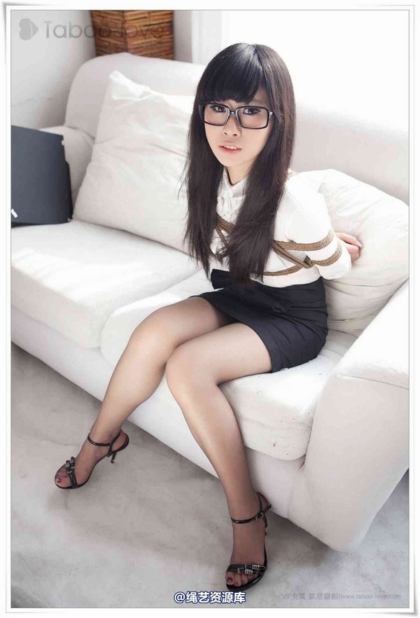 禁忌摄影 - No.083 Yuko 职业女性之气质束缚 第 15 张图片