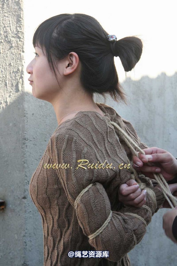锐度主张 - 2009年第01期捆绑图（2009.1.3）模特：海豚，嫣儿，乐乐，春子 第 28 张图片