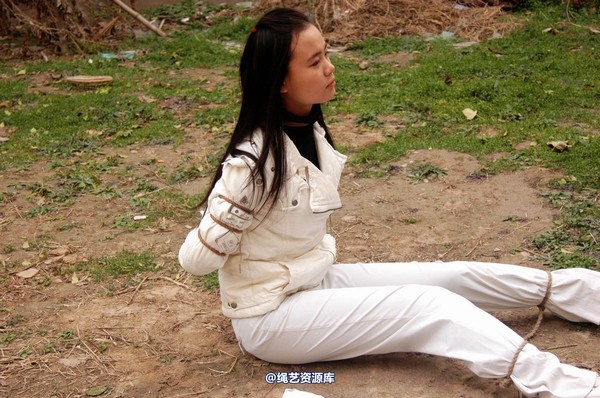 mj影视 - 安娜刑场2013-04-13 第 190 张图片