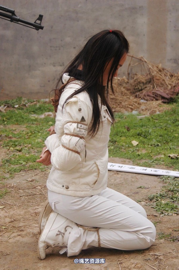 mj影视 - 安娜刑场2013-04-13 第 139 张图片