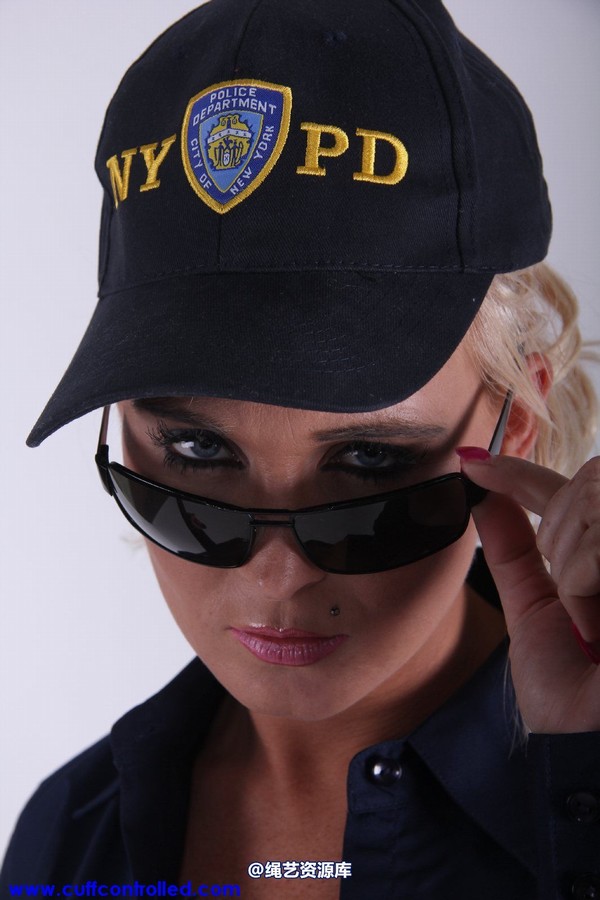 girlsinsteel - Busted police officer in big trouble 第 87 张图片