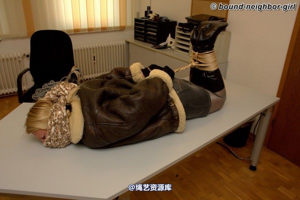 bound-neighbor-girl - Isabel - Tied at home and in the office 2 第 57 张图片