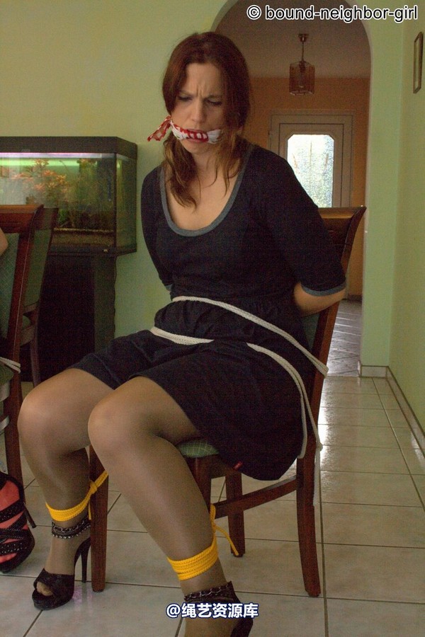 bound-neighbor-girl - Michelle and Susanne - With gone, having caught 2 第 37 张图片